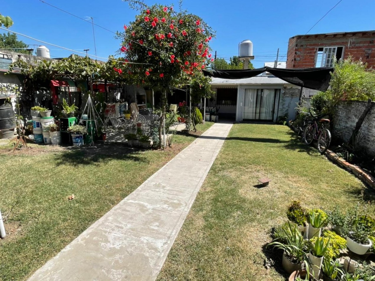 Casa de 4 ambientes - Venta - Castelar Sur