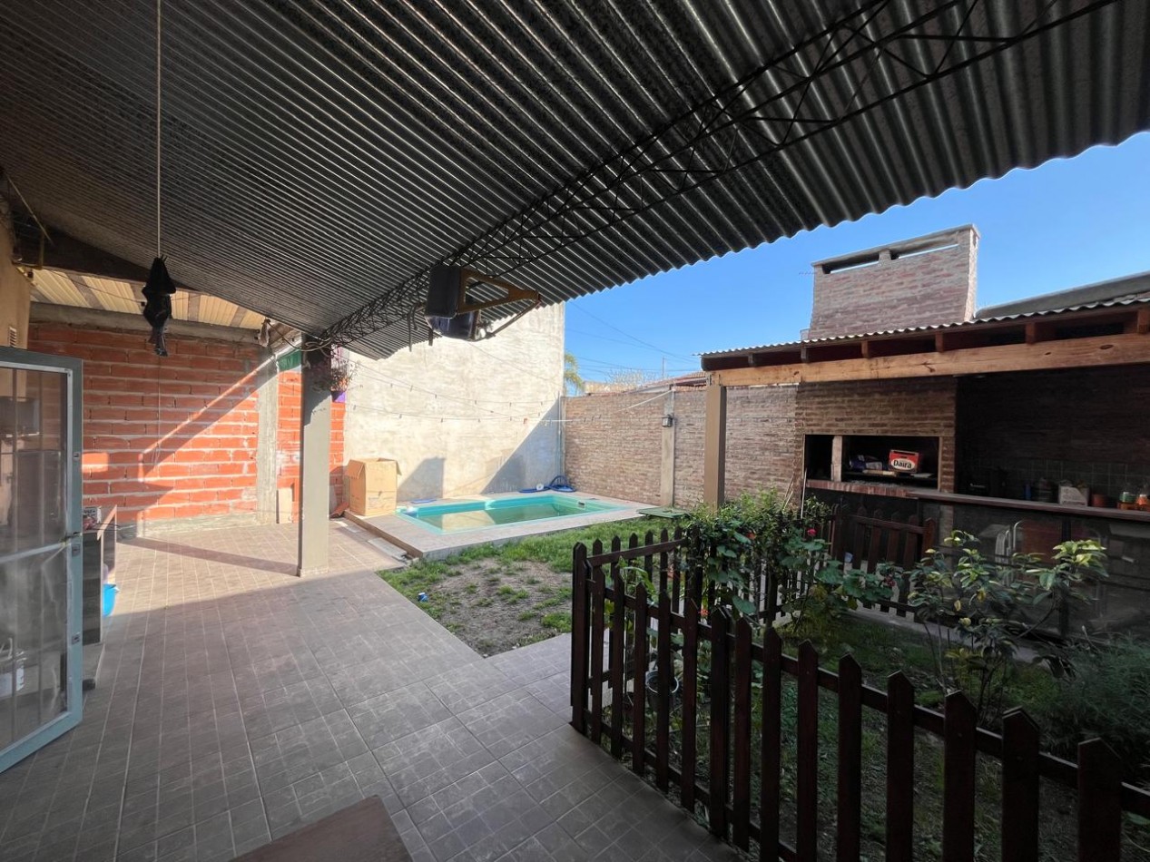 Casa de 3 ambientes en Venta - Moron Sur