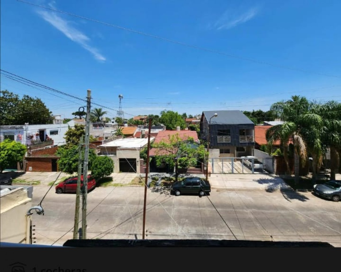 Departamento de 2 ambientes con cochera en venta - Moron Sur