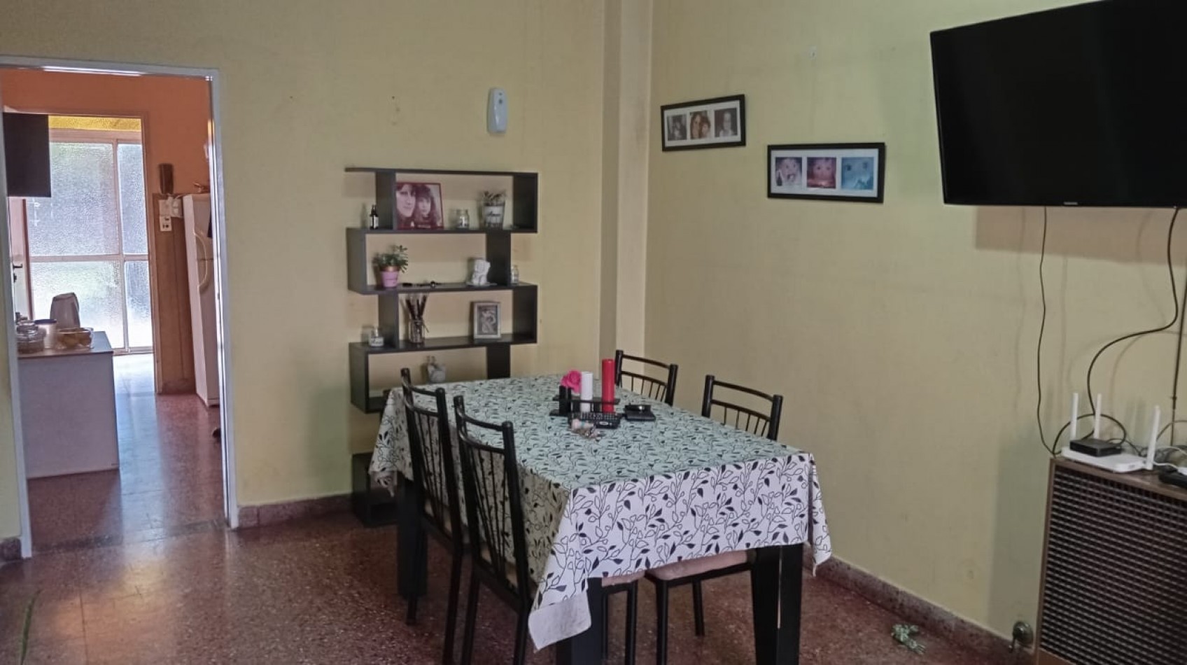 Casa de 3 ambientes con locales - Moron - ideal inversor