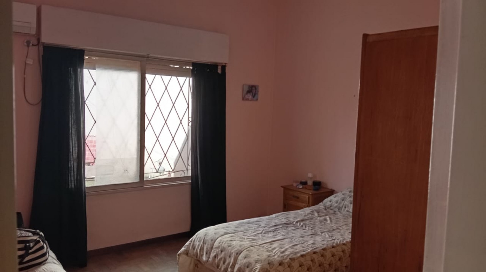 Casa de 3 ambientes con locales - Moron - ideal inversor