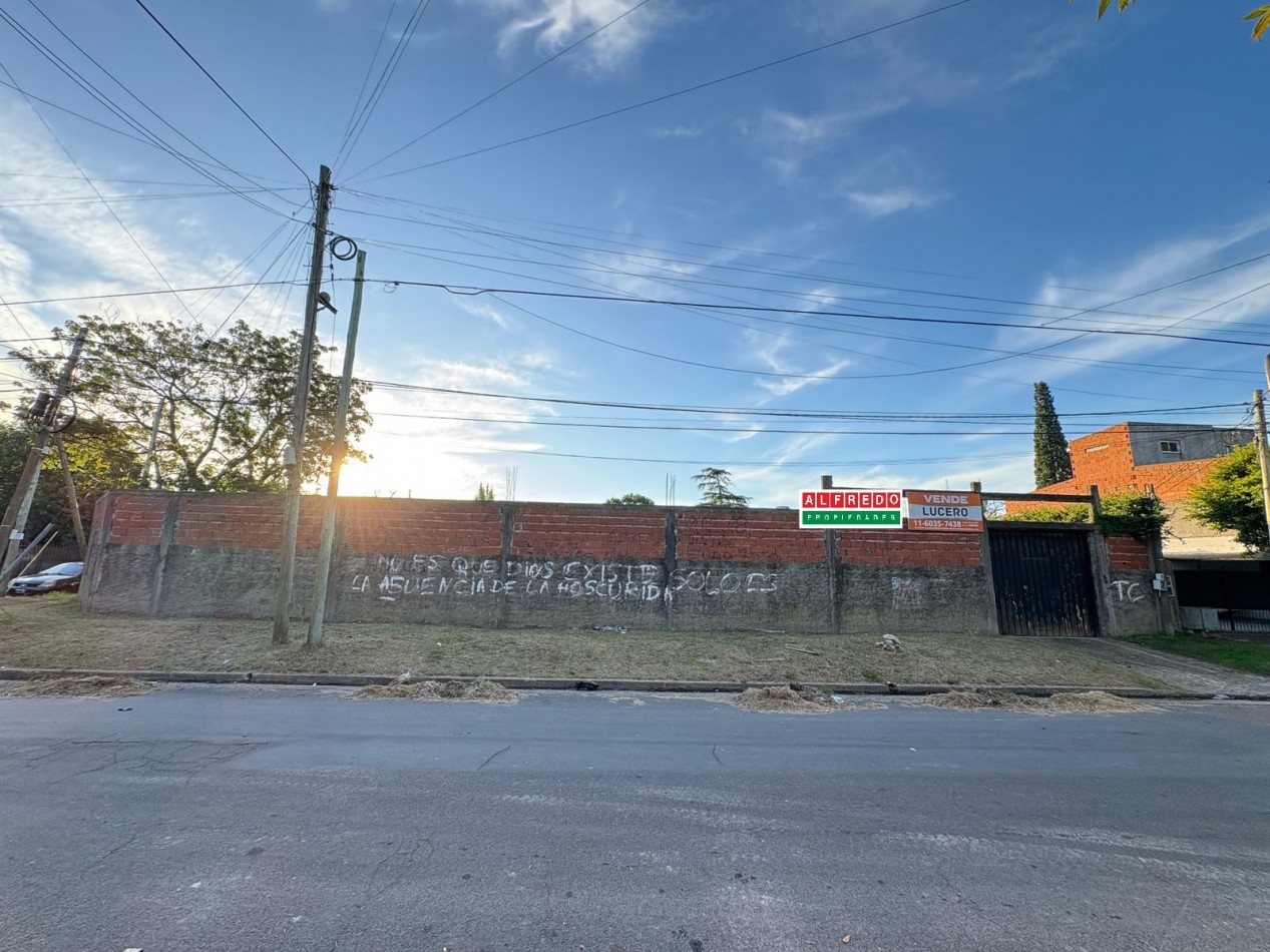 Lote en esquina en venta - Moron sur