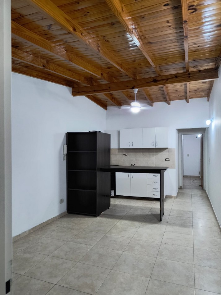 Hermoso departamento de 2 ambientes en venta - Moron Centro