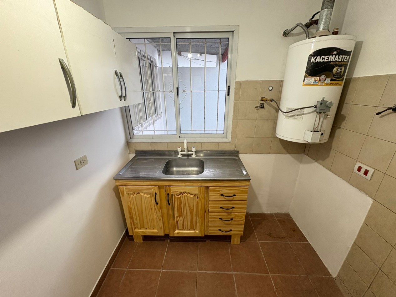 Departamento de 3 Ambientes en Alquiler - Planta Baja - Moron sur