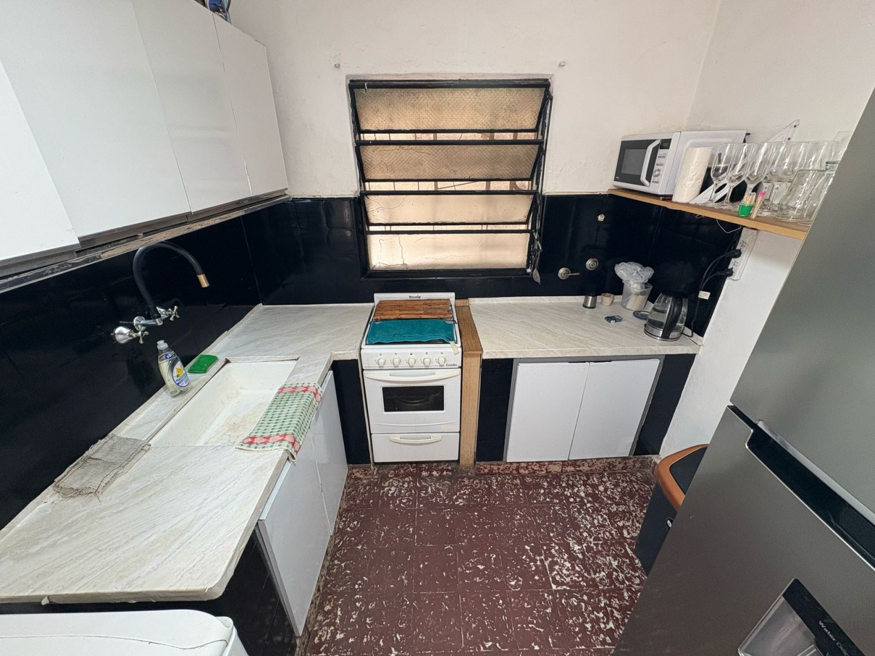 ¡Oportunidad! Casa de 3 Ambientes en Moron - En Venta - Apto Credito
