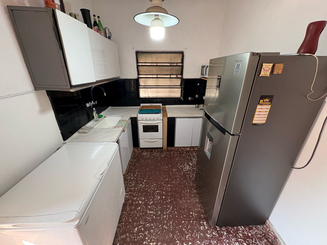¡Oportunidad! Casa de 3 Ambientes en Moron - En Venta - Apto Credito