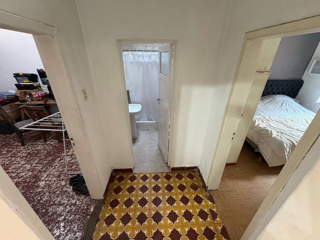 ¡Oportunidad! Casa de 3 Ambientes en Moron - En Venta - Apto Credito