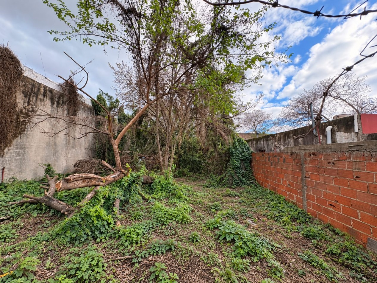 Lote de 10 × 30 metros - En Venta - Castelar Sur - a metros de Avenida Eva Peron