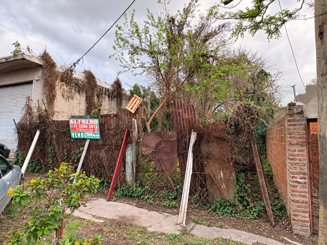 Lote de 10 × 30 metros - En Venta - Castelar Sur - a metros de Avenida Eva Peron