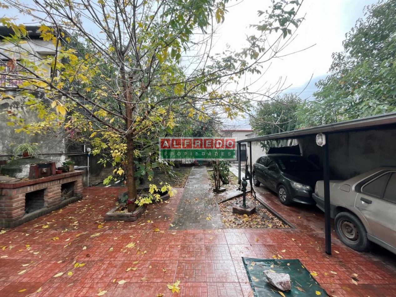 Casa de 4 ambientes en Venta - Castelar Sur