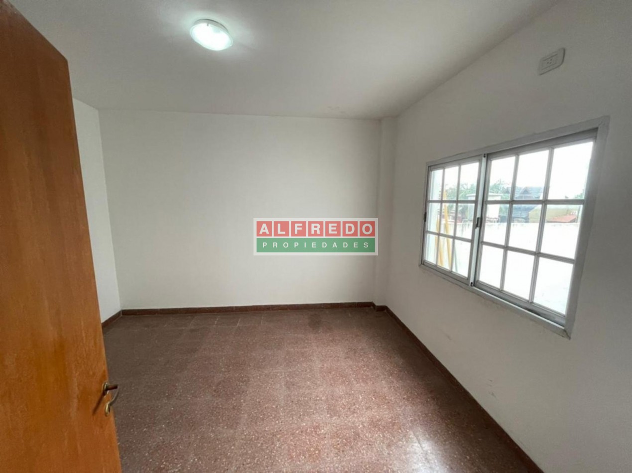 Departamento a estrenar sobre avenida 1er piso- Isidro Casanova