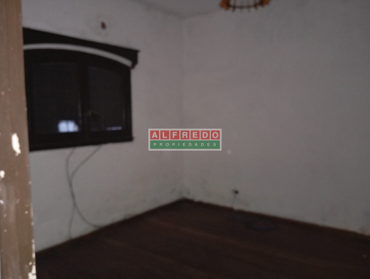 Casa de 2 Ambientes mas Departamento Monoambiente en Venta - Rafael Castillo - A Refaccionar