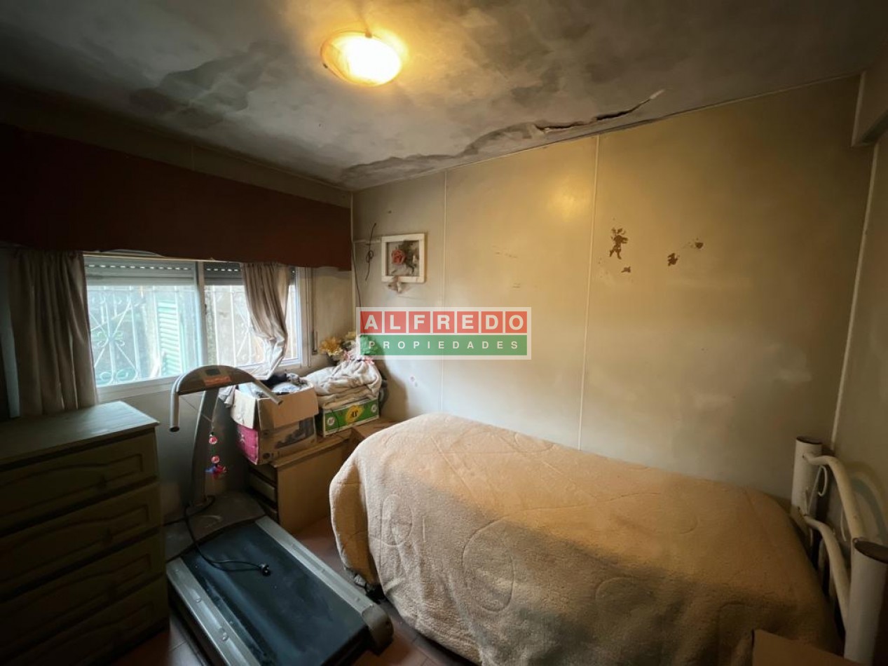 Casa de 4 ambientes en Venta - Castelar Sur