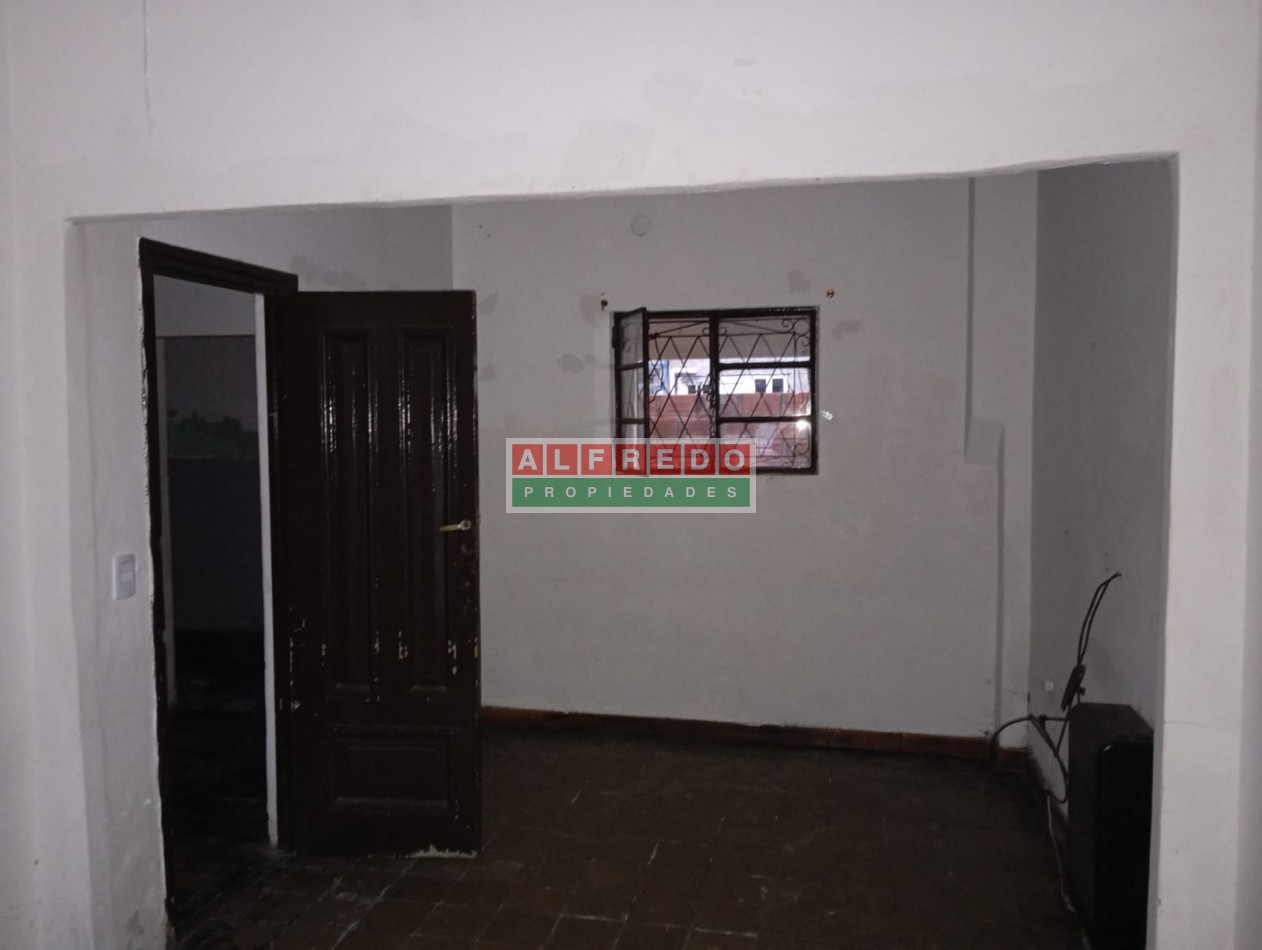 Casa de 2 Ambientes mas Departamento Monoambiente en Venta - Rafael Castillo - A Refaccionar