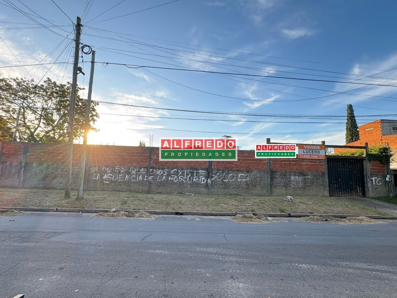 Lote en esquina en venta - Moron sur