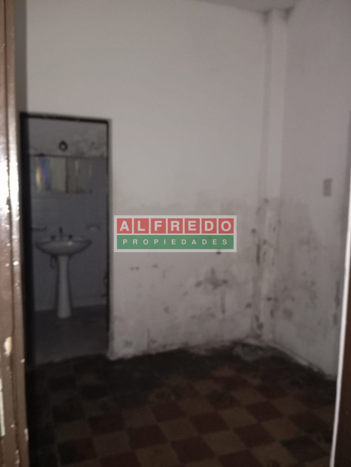 Casa de 2 Ambientes mas Departamento Monoambiente en Venta - Rafael Castillo - A Refaccionar