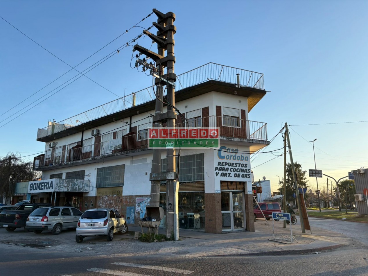 Amplio departamento de 2 ambientes en alquiler sobre avenida - Muy buena ubicacion