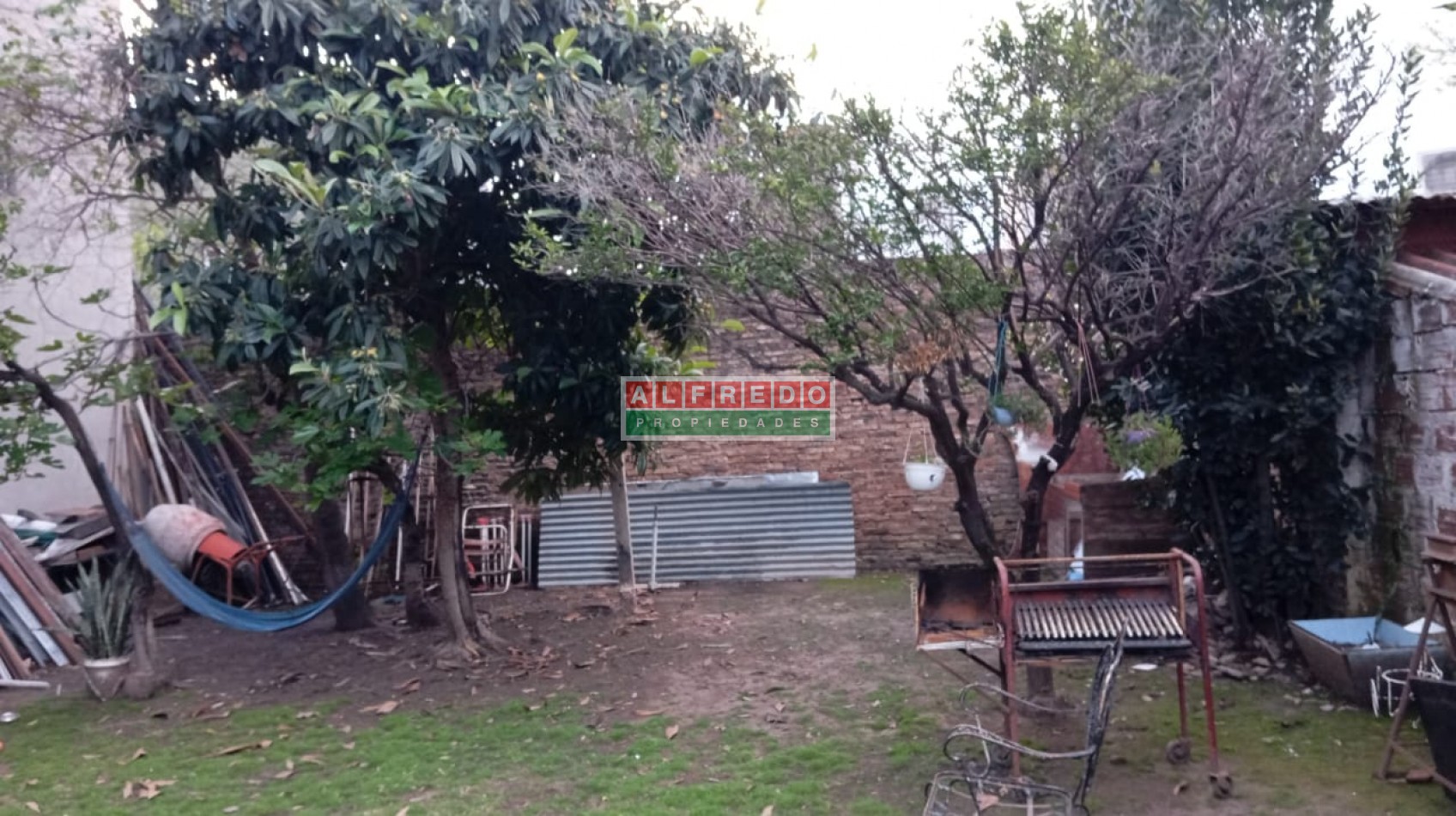 Casa de 2 Ambientes mas Departamento Monoambiente en Venta - Rafael Castillo - A Refaccionar