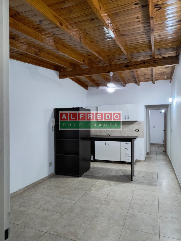 Hermoso departamento de 2 ambientes en venta - Moron Centro