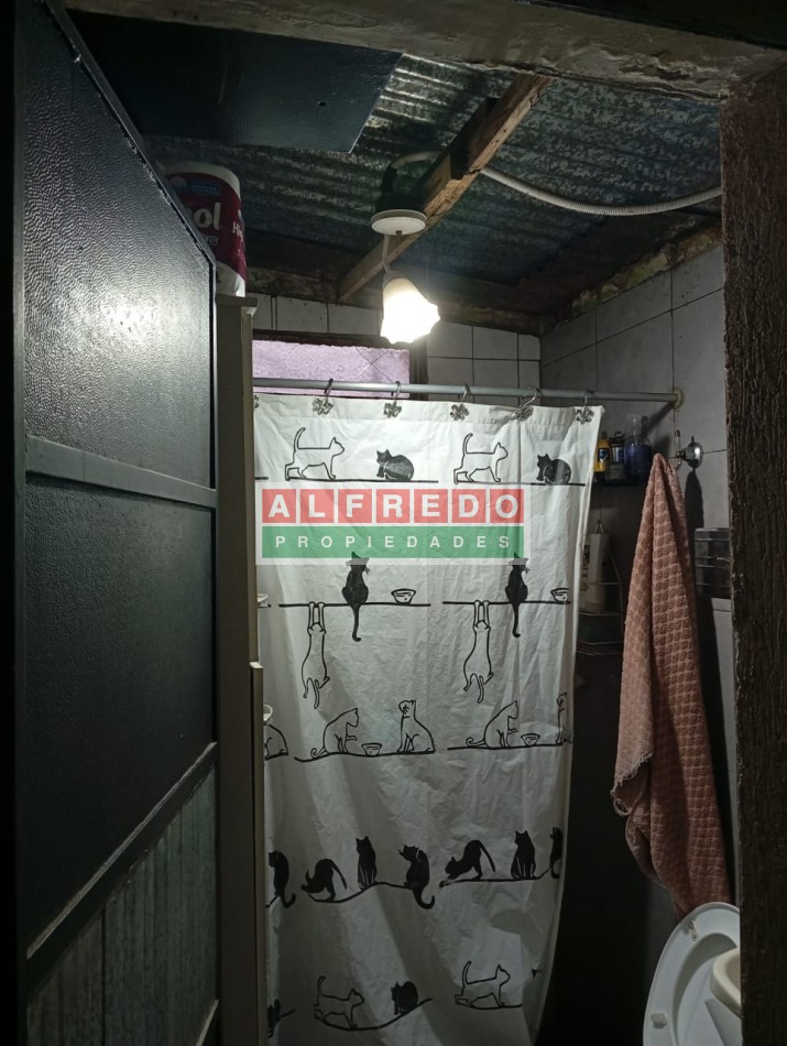 Casa de 2 Ambientes mas Departamento Monoambiente en Venta - Rafael Castillo - A Refaccionar