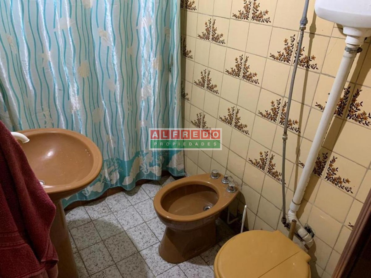 Casa de 4 ambientes en Venta - Rafael Castillo Centro