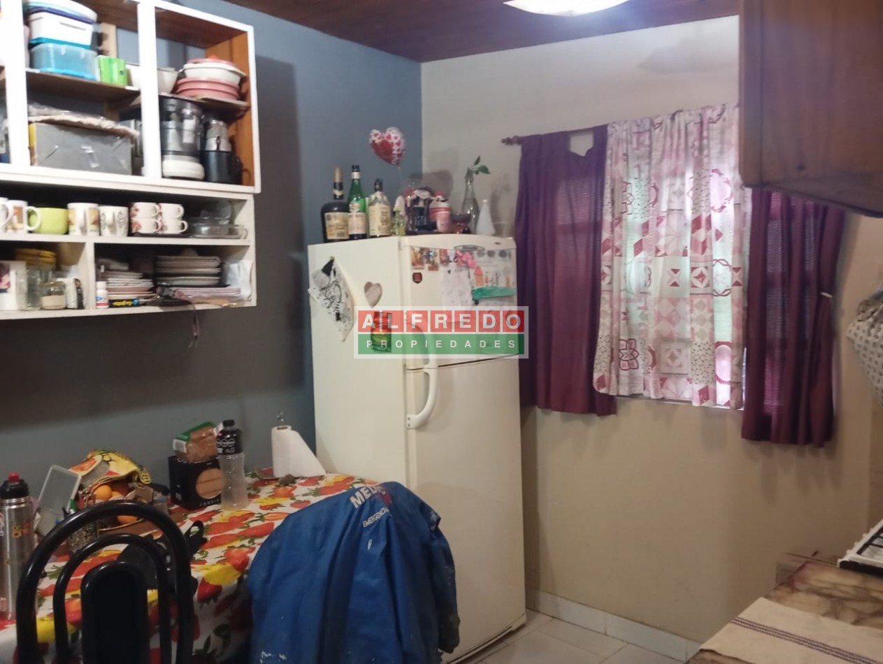 Casa de 2 Ambientes mas Departamento Monoambiente en Venta - Rafael Castillo - A Refaccionar