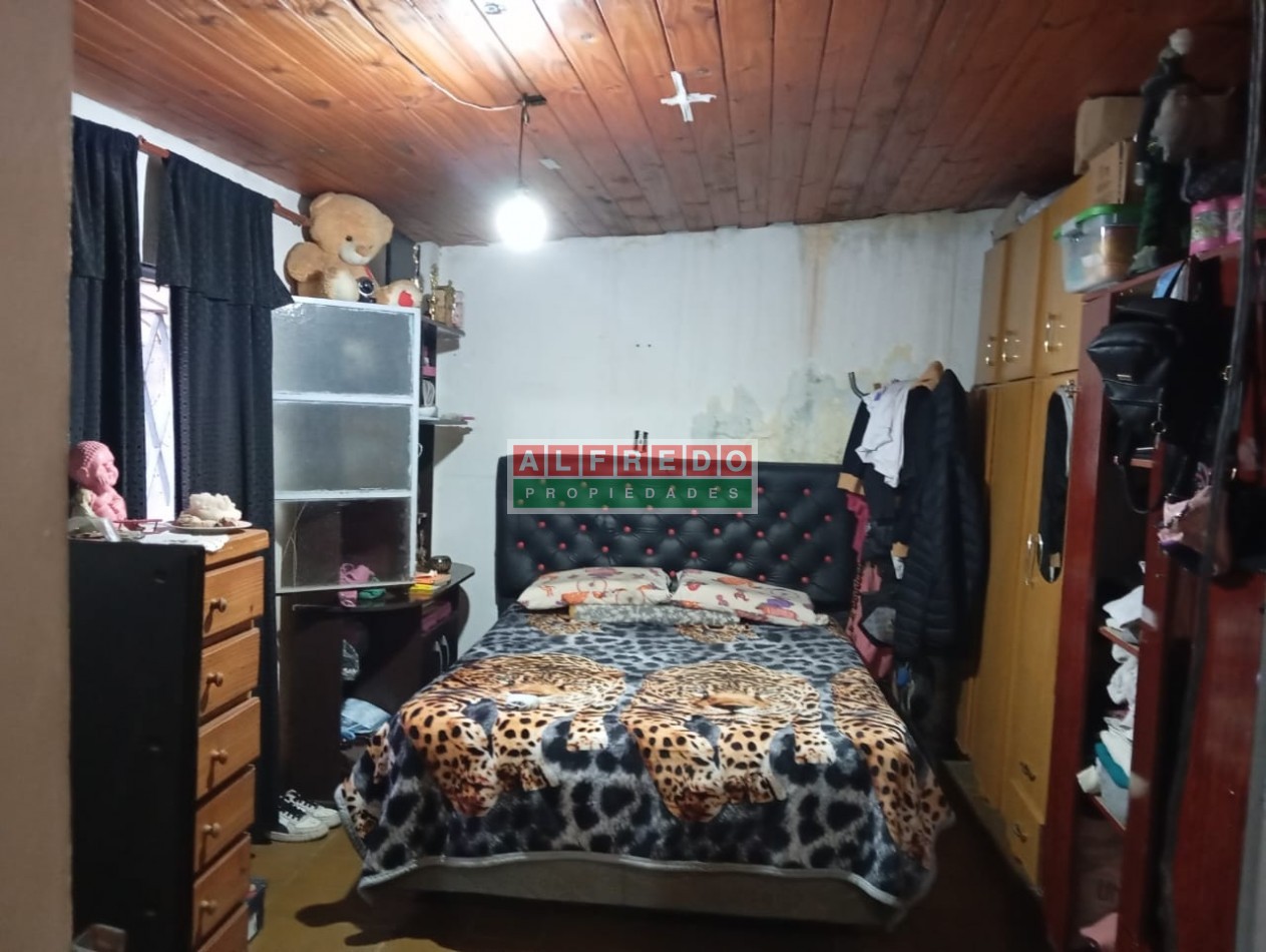 Casa de 2 Ambientes mas Departamento Monoambiente en Venta - Rafael Castillo - A Refaccionar