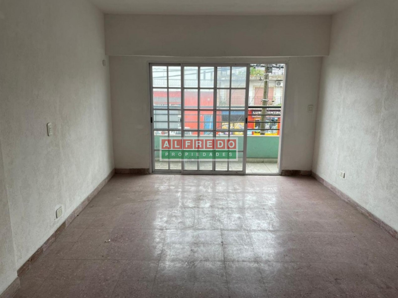Departamento a estrenar sobre avenida 1er piso- Isidro Casanova