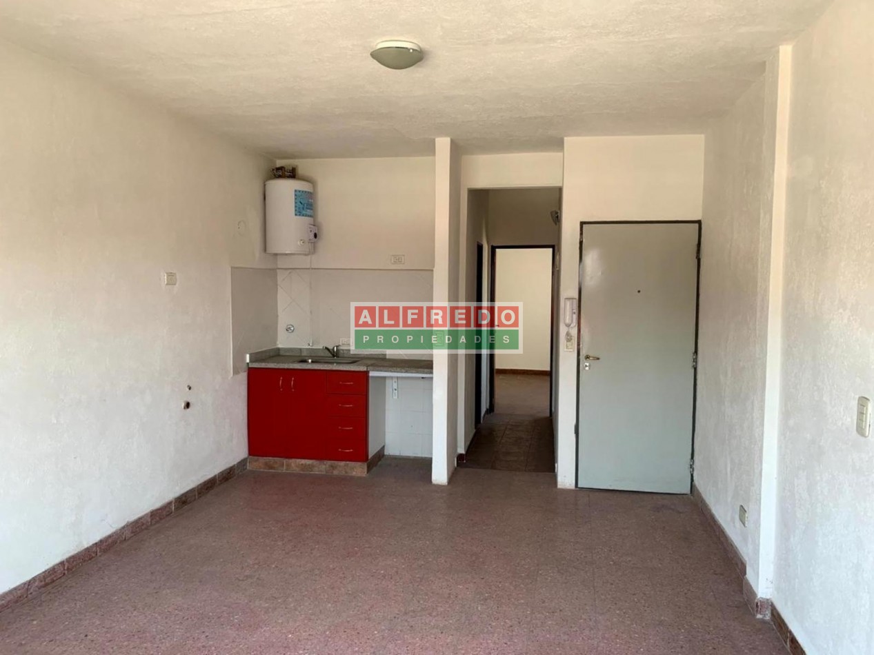 Departamento a estrenar sobre avenida 1er piso- Isidro Casanova