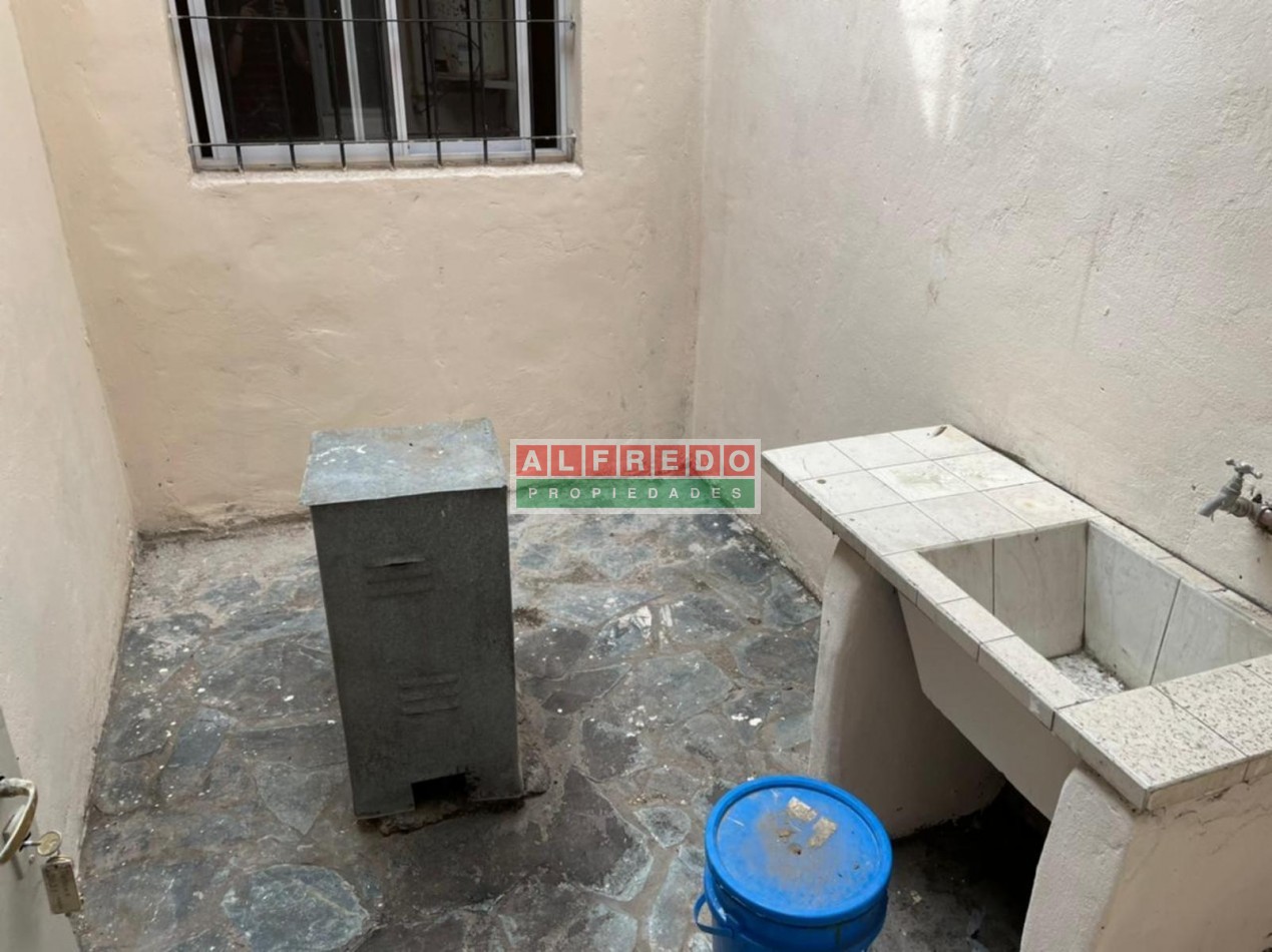 Casa con 2 departamentos en Venta - Oportunidad para Inversores - Libertad
