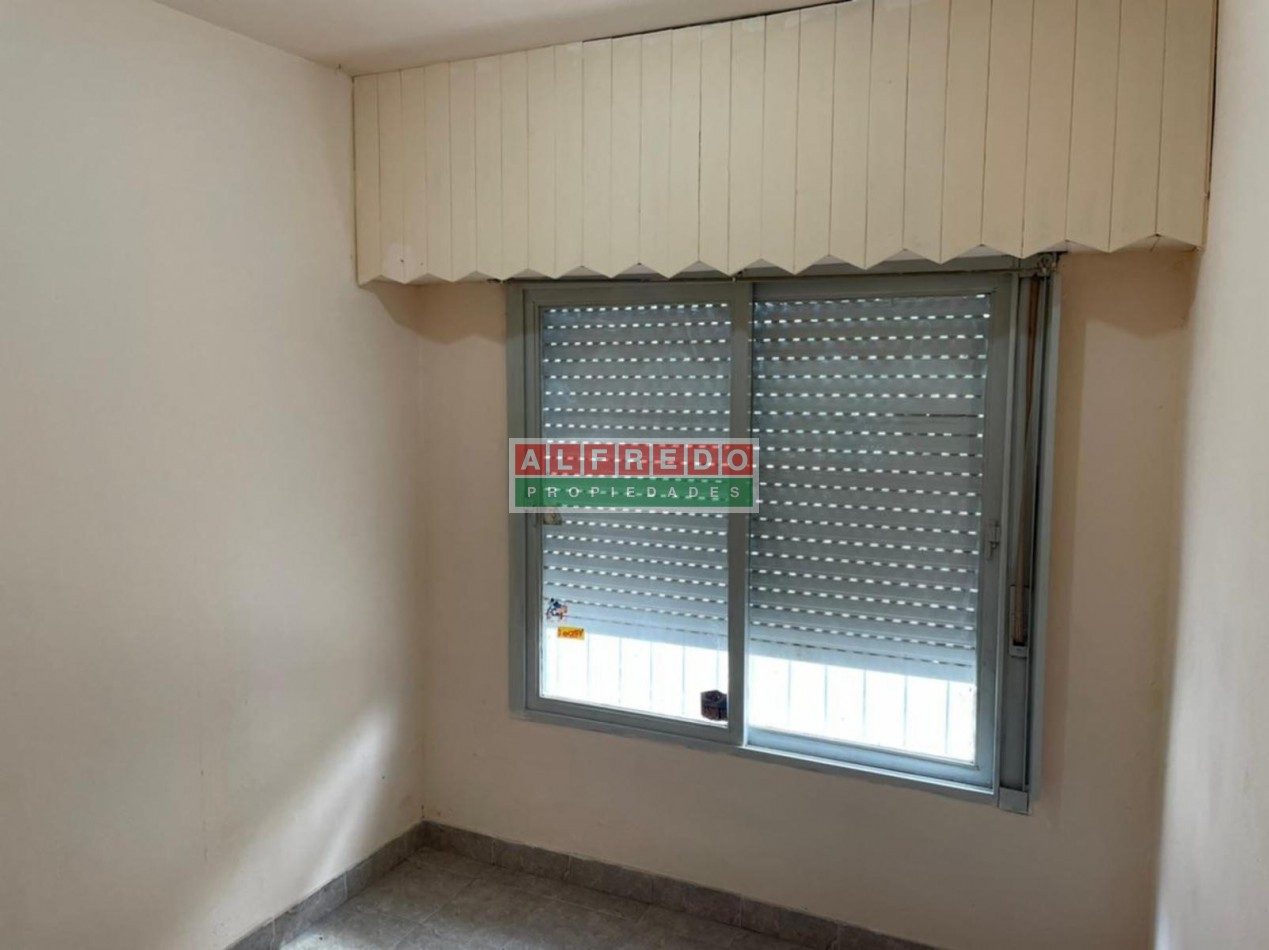 Casa con 2 departamentos en Venta - Oportunidad para Inversores - Libertad