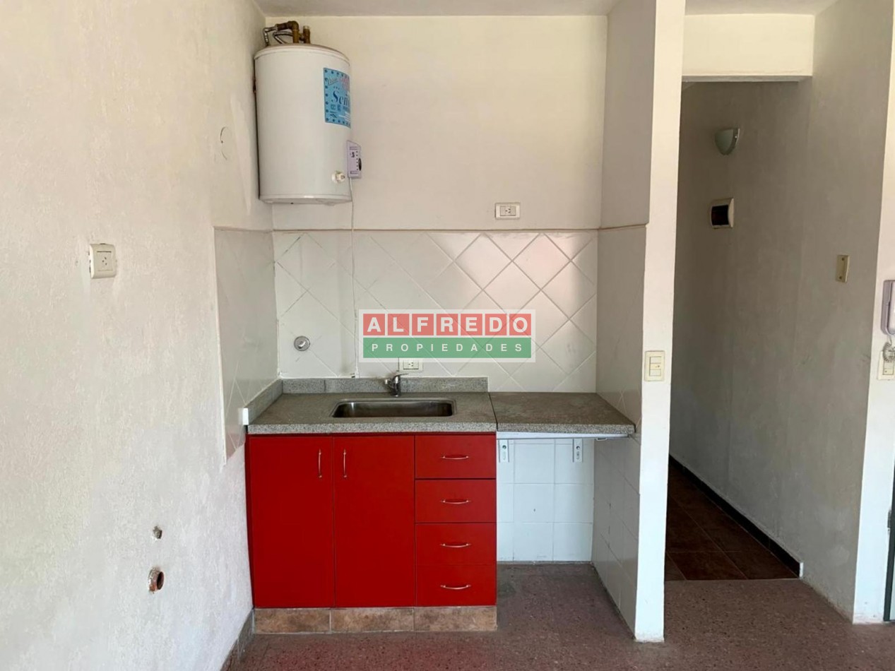 Departamento a estrenar sobre avenida 1er piso- Isidro Casanova