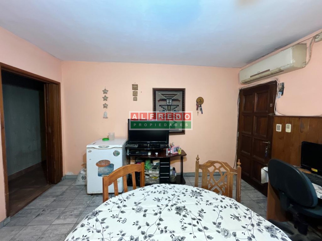 Casa de 4 ambientes en Venta - Castelar Sur