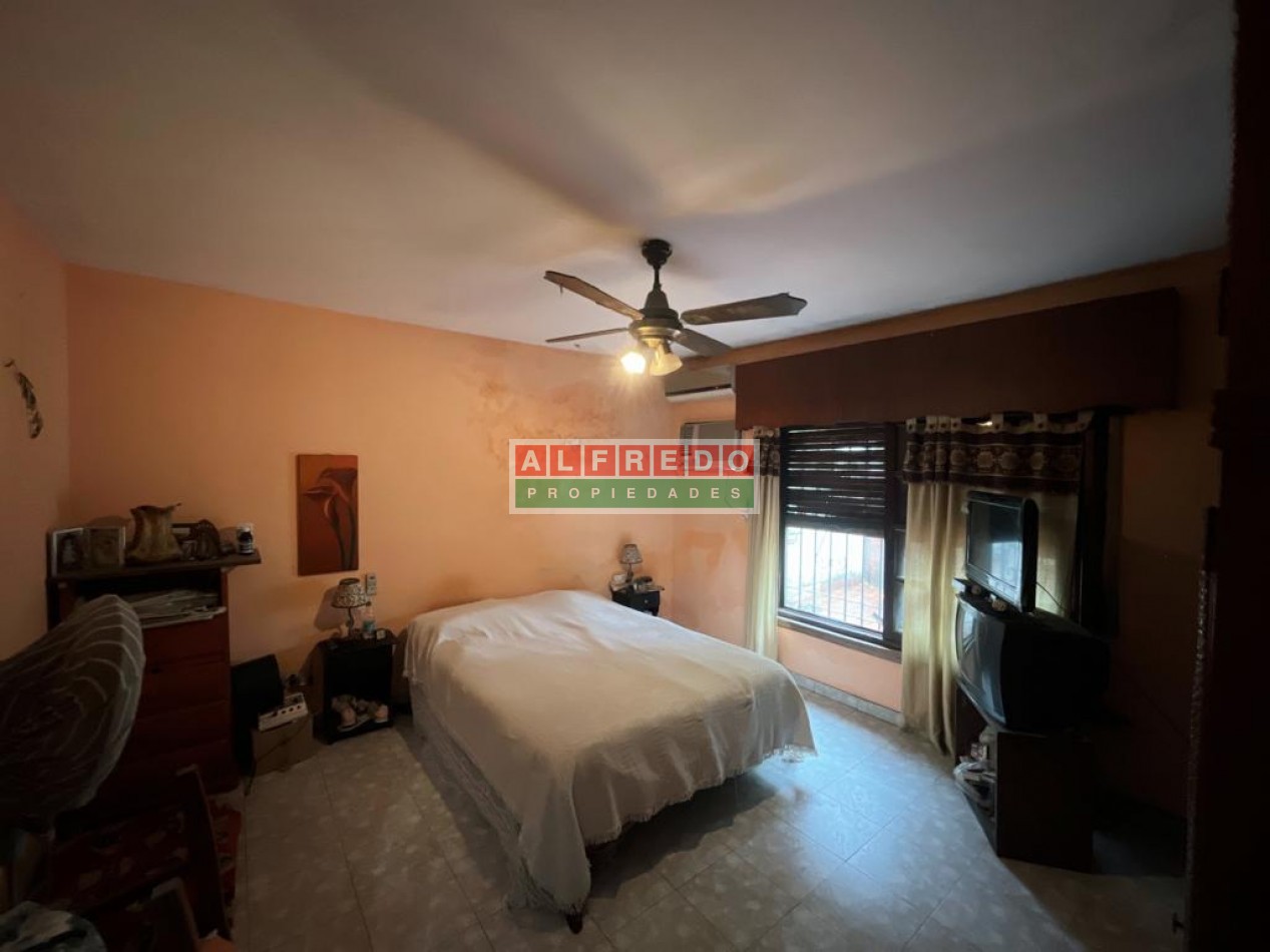 Casa de 4 ambientes en Venta - Castelar Sur