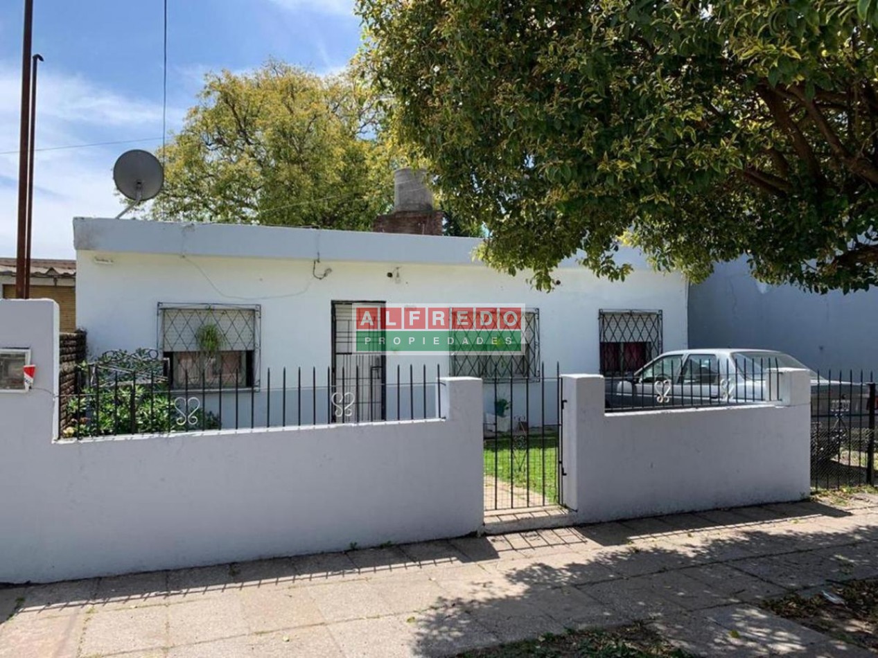 Casa de 4 ambientes en Venta - Rafael Castillo Centro