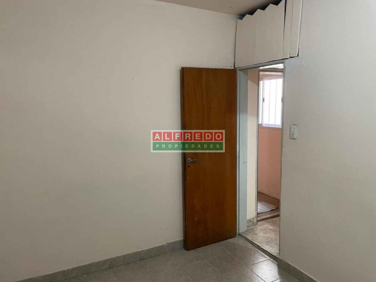 Casa con 2 departamentos en Venta - Oportunidad para Inversores - Libertad