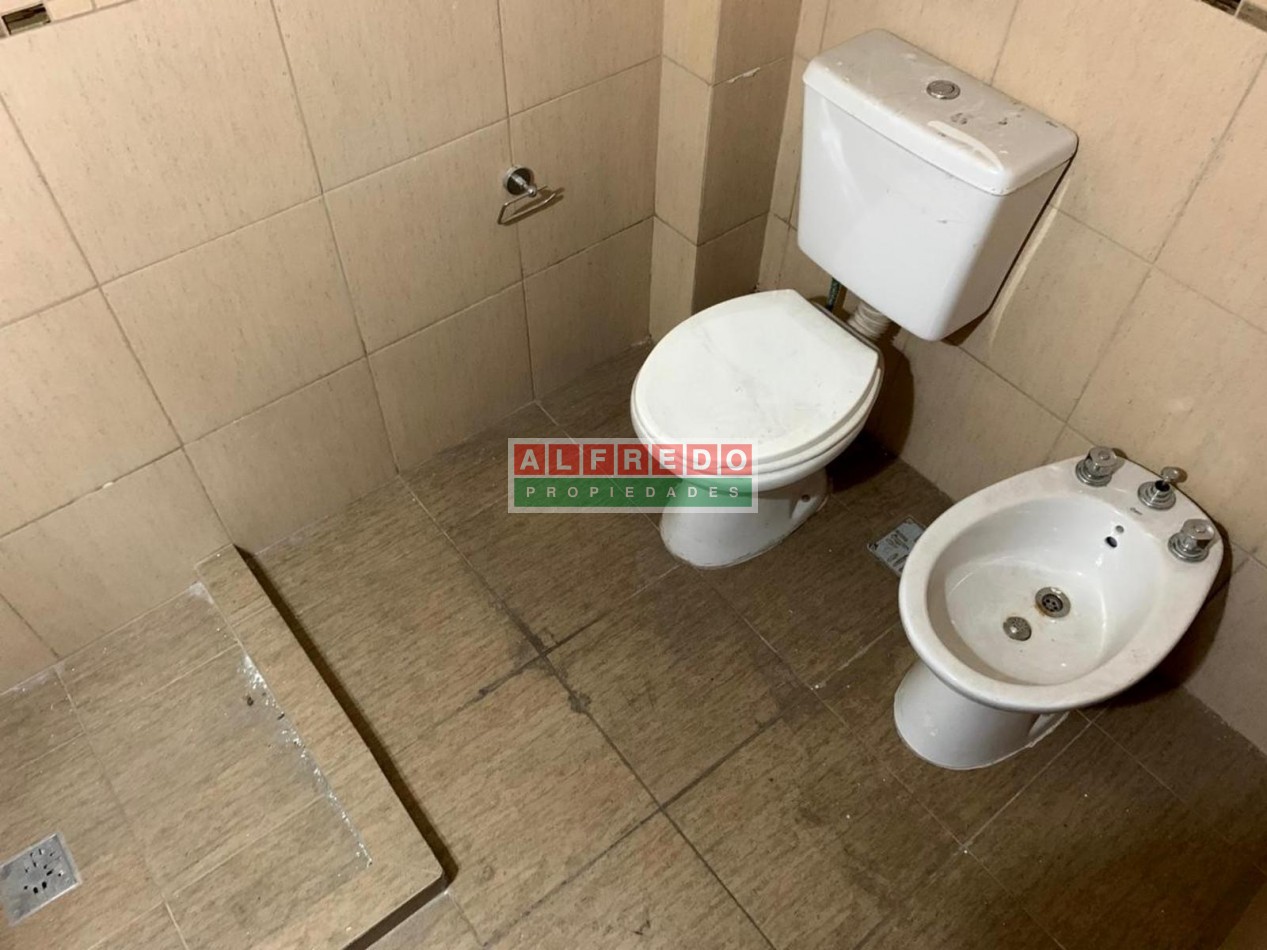 Departamento a estrenar sobre avenida 1er piso- Isidro Casanova