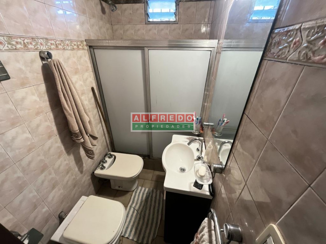 Casa de 4 ambientes en Venta - Castelar Sur