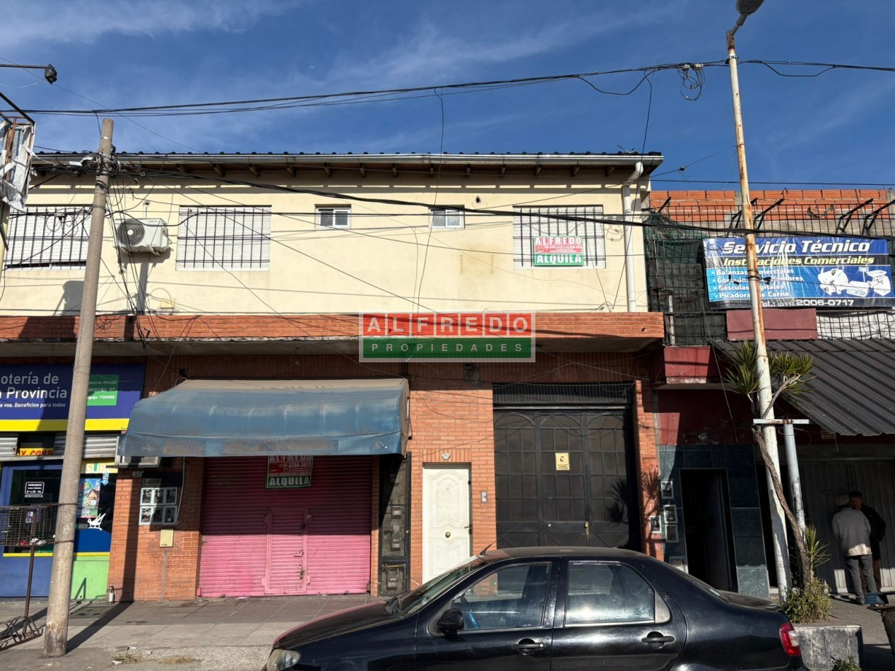 Departamento de 2 Ambientes en Alquiler sobre Av. Baradero - Moron Sur
