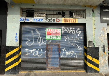 Local comercial en alquiler sobre Avenida Carlos Casares - Rafael Castillo