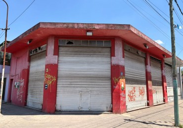 Imponente Local Comercial en Esquina - Rafael Castillo - Alquiler