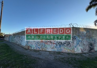 Lote en venta en Moron - Amplia esquina